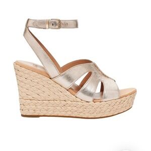 UGG® Women's Careena W/1125029 MSRP $130  Size 9 NEW with‎ TAGS